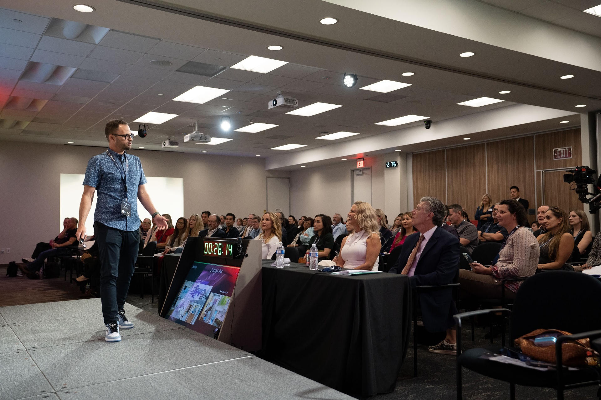 Dr. Joshua Prentice teaching advanced digital dentistry